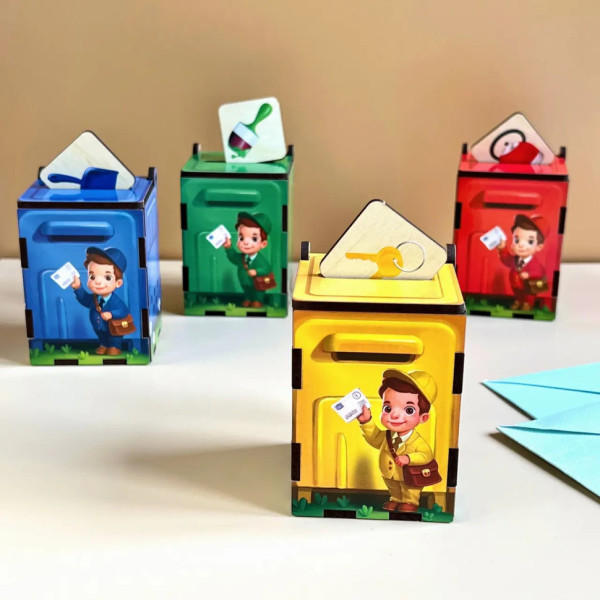 Дерев'яна настільна гра "Веселий листоноша" Ubumblebees (ПСД081) PSD081 сортер-комодик (PSD081)