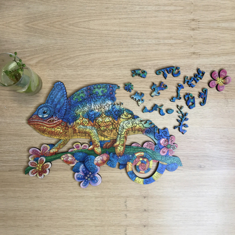 Деревянный пазл. GO Puzzle "Приключения переливающегося хамелеона" 137 дет. GO0002