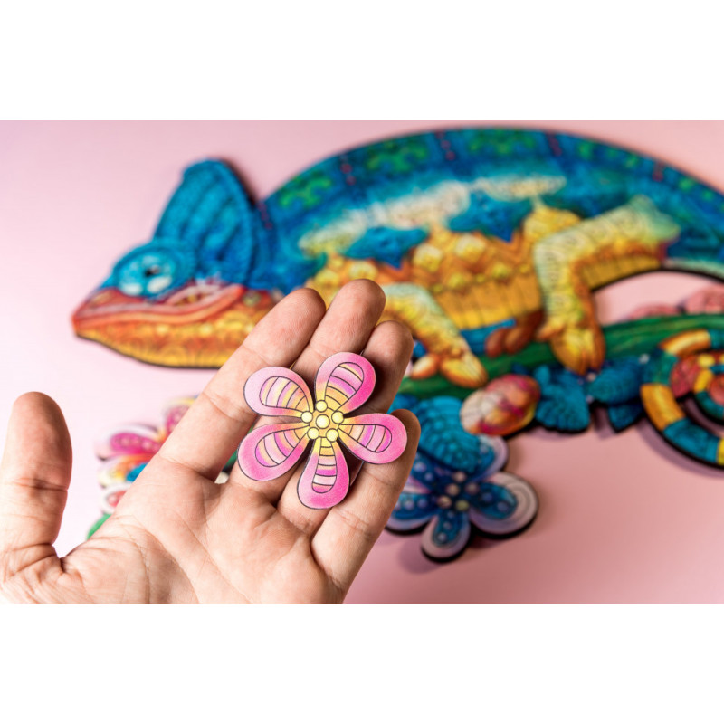 Деревянный пазл. GO Puzzle "Приключения переливающегося хамелеона" 137 дет. GO0002