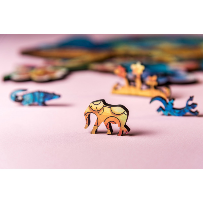 Деревянный пазл. GO Puzzle "Приключения переливающегося хамелеона" 137 дет. GO0002