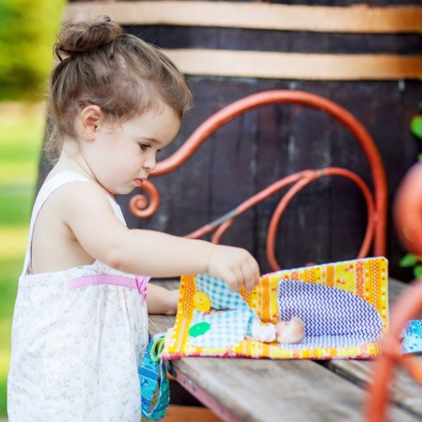 Розвиваюча іграшка "Будиночок-сумочка" МС 040702-01