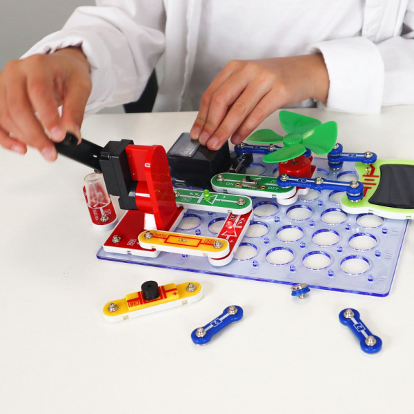 Електронний конструктор "Альтернативна енергія" DOKA D70711, 50 схем (D70711)