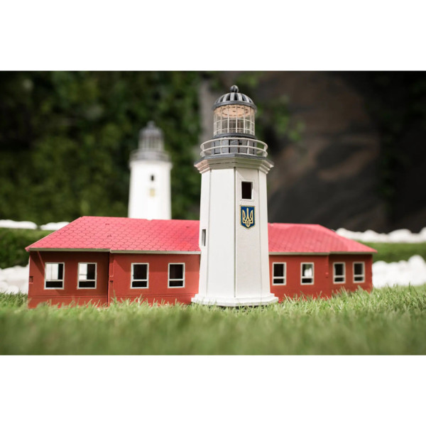 Конструктор дерев'яний 3D маяк з острова Зміїний з прибудовою (Україна) TMP-003, 146 деталей (TMP-003)