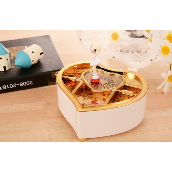 Шкатулка музыкальная в виде сердца YL2036-1 с балериной