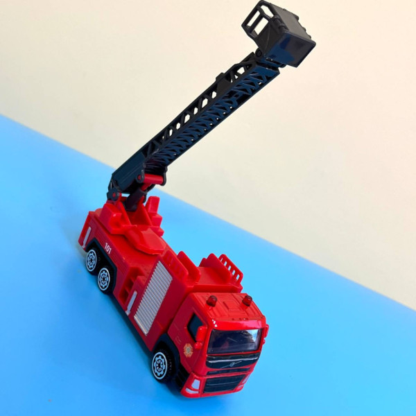 Автомодель дитяча "VOLVO" Пожежна машинка TechnoDrive 250302 зі стрілою (250302)