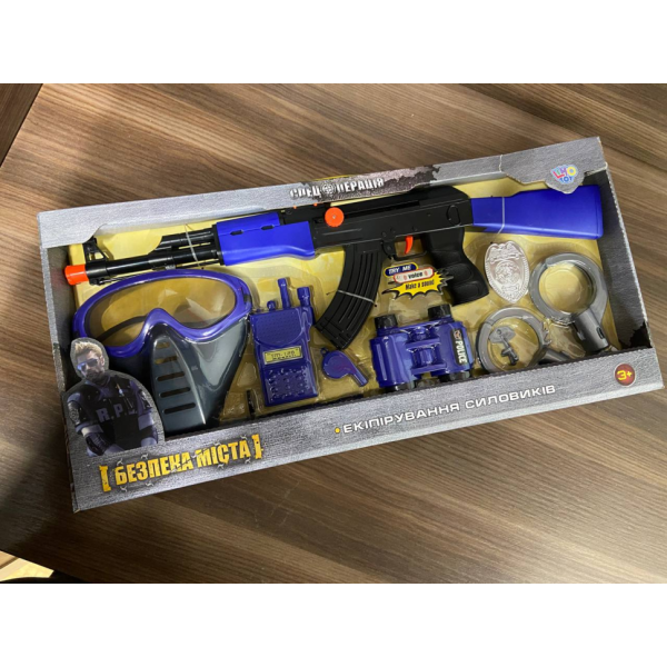 Ігровий набір поліцейського 33760 з автоматом, маскою та іншим