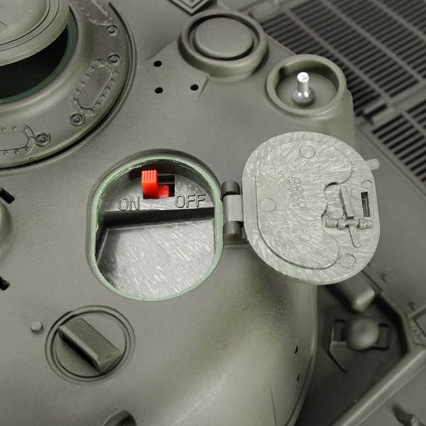 Танк на радіокеруванні M4A3 Sherman HENG LONG 3898-1 стріляє кульками