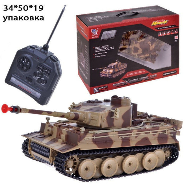 Танк на радіокеруванні 782-10 стріляє присосками