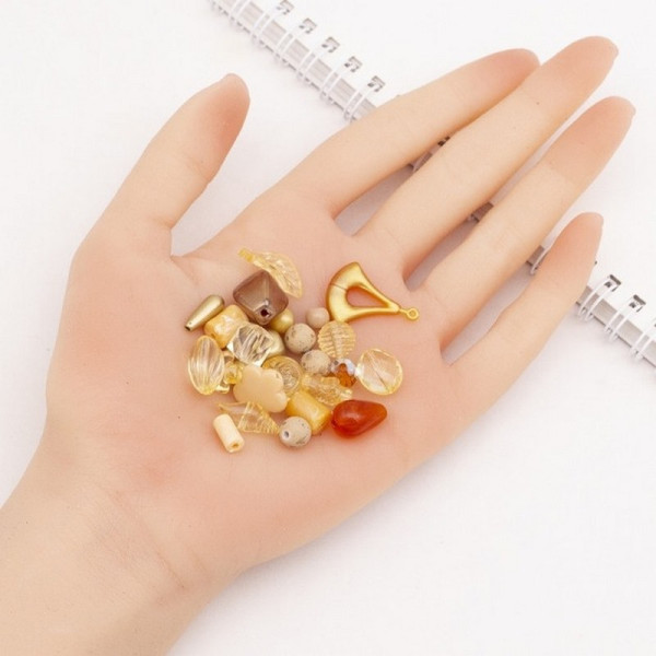 Декоративные бусинки для творчества Бомбей Dom Busin УТ100014223 в упаковке 135 шт (УТ100014223)
