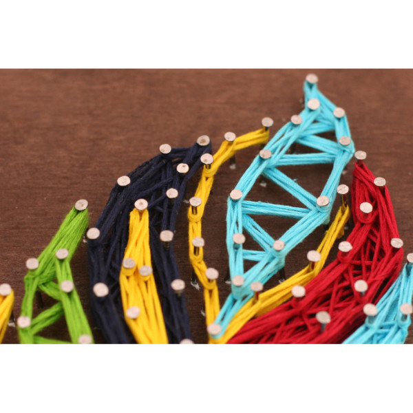 Набір стрінг-арт "Різнобарвна пір'їнка" ABC-026 дерев'яна основа (ABC-026)