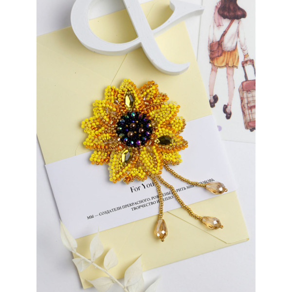 Набір для вишивання бісером прикраси "Маленьке сонце" AD-206 на натуральному полотні (AD-206)