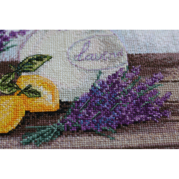 Набір для вишивання хрестиком "Аромат провансу" AH-064 32х32 см (AH-064)