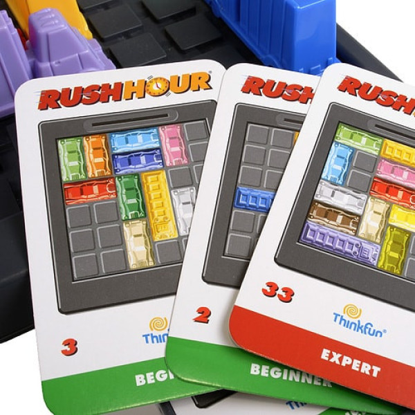 Настільна гра-головоломка Година пік (Rush Hour) 5000-WLD ThinkFun (5000-WLD)