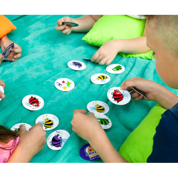 Детская настольная игра в мешочке "Школа пчелы" VT8077-15 карточная