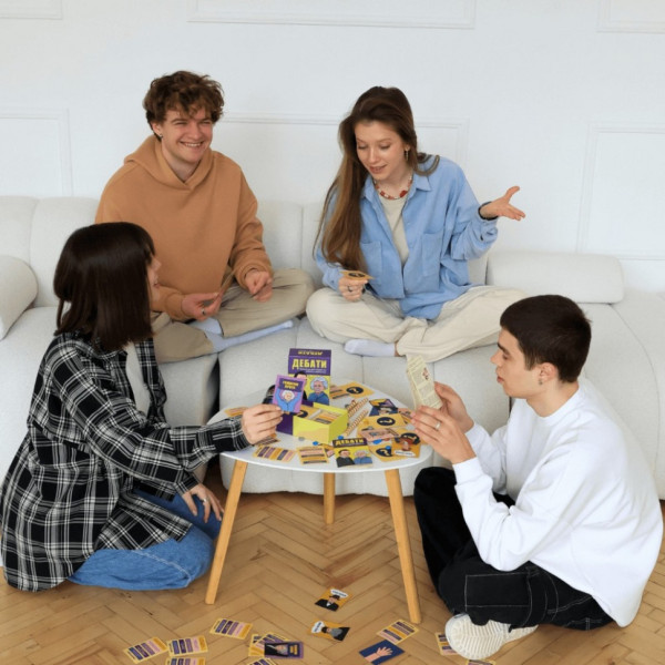 Настільна гра «Дебати» 0018MG 500 різноманітних тем для дебатів (0018MG)