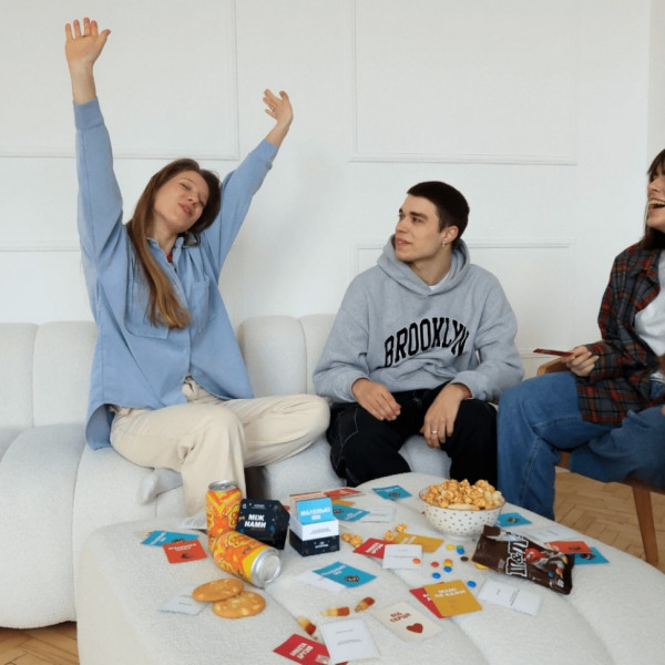 Настільна гра «Між Нами: Ностальгія» 0020MG 150 запитань (0020MG)