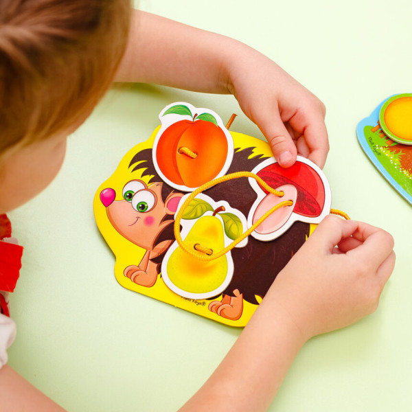 Гра-шнурівка з липучками "Їжачок у лісі" Vladi Toys VT1804-45 (укр) (VT1804-45)