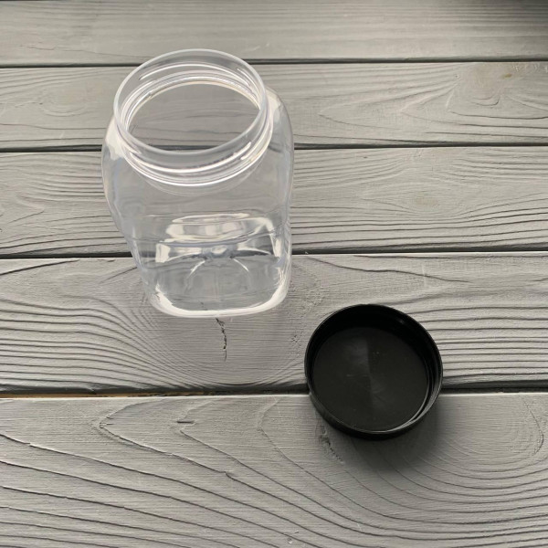 Банка ПЭТ 500 мл 63мм с крышкой (квадрат) 100шт
