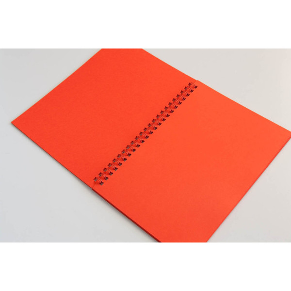 Скетчбук "Дай волю своему воображению" 13102-KR с красными листами, А5, на спирали(13102-KR)