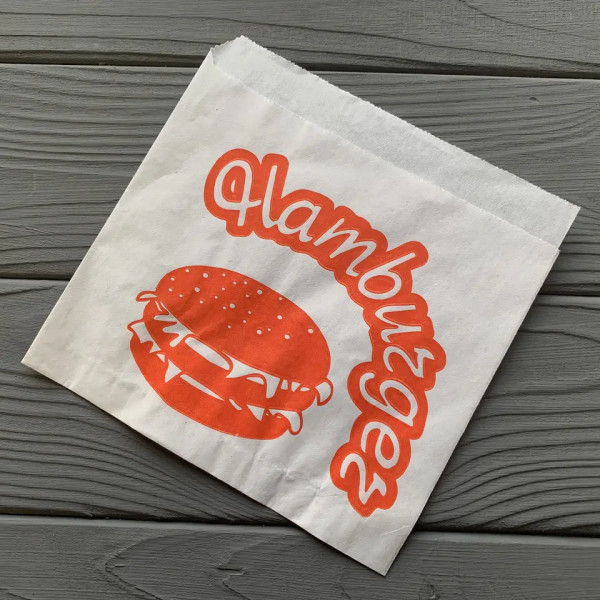 Уголок белый Hamburger 79Ф (150х140 мм)